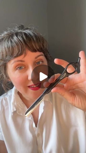 Rebecca—shag enthusiast on Instagram: "Cut your bangs with me!!

You’ll need: feather guarded razor, comb, clips, water bottle, good light and mirror. 

Since I have clients in several states now and sadly can’t always see them for bang trims, I wanted to encourage them to DIY! It’s empowering and keeps you looking great between cuts. 💗 hope this helps! Please let me know how it goes or if you have questions!

#greenvillerazorcut #greenvillehairstylist #greenvillehair #greenvillebangs" Cut Bangs Diy, Razor Cut Bangs, Cut Bangs Tutorial, Bangs Tutorial, Victorian Hairstyles, How To Cut Bangs, Diy Haircut, Hair Starting, Comb