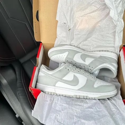 Nike Dunk Low Gray, Athletic Shoes Nike, Jordan 13 Retro, Bow Sneakers, Nike Fashion, Retro Color, Nike Dunk Low, Jordan 1 Retro High, Jordan 1 Retro