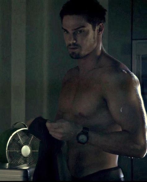 Jay Ryan S02 E02 2013 thanks Janell for the pic Vincent Keller Jay Ryan, Vincent Keller, Jay Bunyan, Eclipse Of The Heart, Jay Ryan, Kristin Kreuk, Total Eclipse, Beauty And The Beast, A Good Man