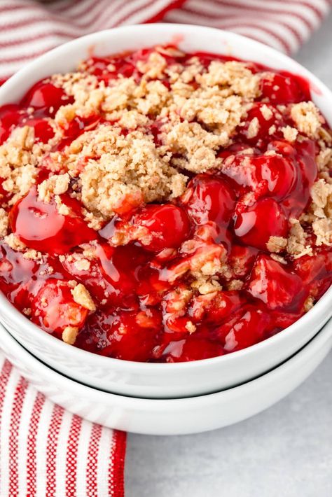 If you’re a huge fan of fruit desserts, you’ll love this Easy Cherry Crisp! With a sweet cherry filling and a crunchy oatmeal streusel topping, there’s no need for a pie crust to achieve a good crisp. Cherry Crunch Dessert, Easy Cherry Crisp, Cherry Crisp Recipe Easy, Oatmeal Streusel Topping, Cherry Crunch, Cherry Crisp Recipe, Crunchy Oatmeal, Berry Pie Filling, Mixed Berry Pie