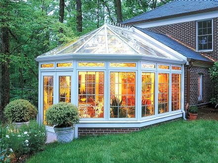 Bring your outdoor living inside. Check out these beautiful spaces by Four Seasons Sunrooms. Arizona Room, Victorian Conservatory, Conservatory Design, 4 Season Room, Four Seasons Room, Sunroom Addition, Backyard Buildings, Sunroom Designs, Glass Room