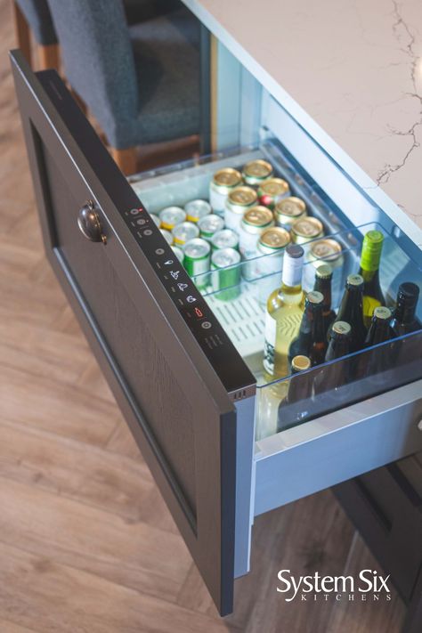 Beer Fridge Drawer, Beer Fridge Ideas, Beverage Drawer, Fridge In Kitchen, Kitchen Open Plan, House With A View, Drinks Fridge, Drink Fridge, Fridge Drawers