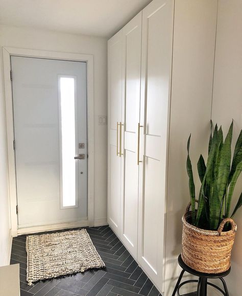 Small Foyer Ideas, Entrance Ideas Entryway, Front Hall Closet, Foyer Ideas Entryway, Ikea Entryway, Window Mudroom, Front Closet, Entry Closet, Ikea Hallway