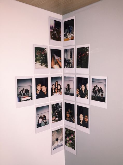 Polaroid Aesthetic Decor, How To Put Polaroids On Wall, Photo Wall Polaroid Room Decor, Polaroid Aesthetic Room Decor, Polaroid Inspo Photo Walls, Diy Polaroid Wall Decor, Geometric Room Decor, Polaroid Arrangements On Wall, How To Decorate Wall With Photos