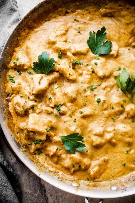 Yogurt Chicken Curry, Shahi Korma Recipe, Korma Sauce, Creamy Chicken Curry, Indian Chicken Dishes, Chicken Korma Recipe, Korma Recipe, Indian Chicken Recipes, Chicken Curry Recipe