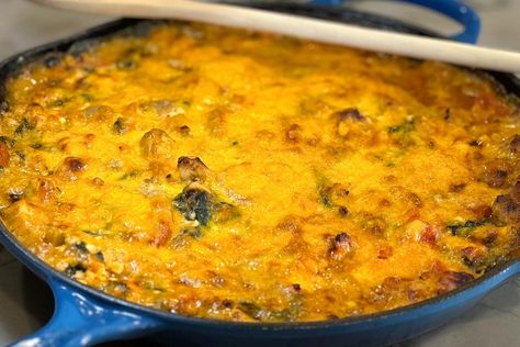 Cheesy High-Protein Taco Chicken Casserole Recipe Is Creamy Delicious (One Pan) #30secondmom High Protein Taco Casserole, Taco Chicken Casserole, Applesauce Bundt Cake Recipe, Lunch Casserole, Taco Chicken, Shell Pasta Recipes, 30seconds Food, Creamy Spinach Dip, Chicken Casserole Recipe