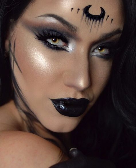 Hecate Makeup Ideas, Witch Photoshoot Makeup Ideas, Vampire Witch Makeup, Evil Angel Makeup, Hecate Makeup, Heavy Metal Concert Makeup, Evil Angel Costume, Dark Angel Costume Makeup, Black Angel Makeup Halloween