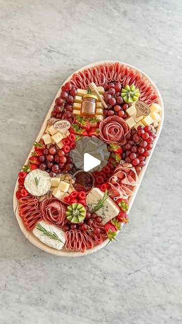 Carissa Kurre | Charcuterie Boards on Instagram: "Comment “TIPS” below👇

I’m hosting a FREE live charcuterie workshop and you’re invited 🎉

We’ll be covering 4 simple salami styling tips to transform ordinary boards into professional charcuterie masterpieces, right in time for the holidays ✨

👇Comment “TIPS” below and I’ll DM you the link to register 🤍

#charcuterie #charcuterieboard #charcuteriegoals #charcuterieboardsofinstagram #cheeseboard #cheese #cheeseplate #cheeseplatter #cheeseboardsofinstagram #charcuterieplatter" Salami Styling, Charcuterie 101, Charcuterie Workshop, Chess Boards, Charcuterie Inspiration, Charcuterie Platter, Charcuterie And Cheese Board, Cheese Platter, Charcuterie Recipes