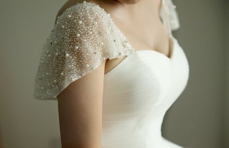 Wedding Dress Pearl, White Wedding Gown, Dress Pearl, Sari Design, Wedding Dress Alterations, Fashionable Saree Blouse Designs, Lace Wedding Dress With Sleeves, Reem Acra, Dress Alterations