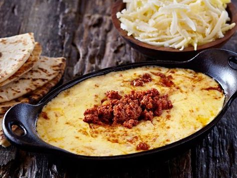 Flaming Cheese, Queso Fundido With Chorizo, Queso Flameado, Chorizo Recipes, Queso Fundido, Food Mexican, Queso Dip, Mexican Foods, Mexican Cheese