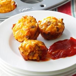 Cheeseburger Mini Muffins Recipe from Taste of Home -- shared by Teresa Kraus of Cortez, Colorado Mini Muffin Recipe, Muffin Cup, Breakfast Goodies, Muffin Tin Recipes, Jimmy Dean, Egg Muffins, Egg Beaters, Hash Browns, Breakfast Muffins