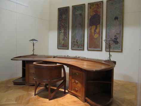 Art Nouveau Desk, Bungalow Interiors, Art Nouveau Furniture, Drawing Table, Arts Crafts Style, Art Desk, Art Nouveau Design, Furniture Maker, Arts And Crafts Movement