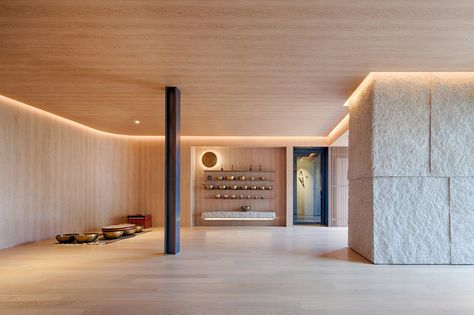 100A associates designs minimalist yoga center featuring pastel-toned color palette in South Korea Yoga Center Design, Yoga Studio Design, Basement Floor Plans, Wellness Centre, Wellness Studio, Stone Pillars, Yoga Mala, Yoga Center, Home Gym Design