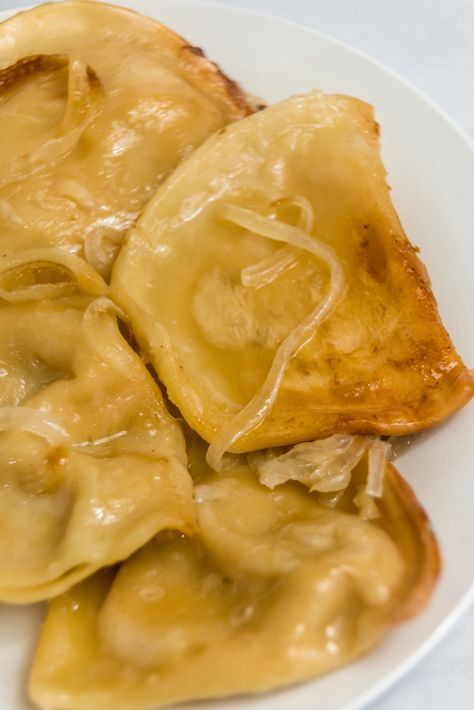 Pierogi Casserole, Amazing Cookie Recipes, Potatoes And Cheese, Pierogi Recipe, Mash Potatoes, Creamy Mash, Best Crockpot Recipes, Vegetarian Crockpot, Delicious Pasta