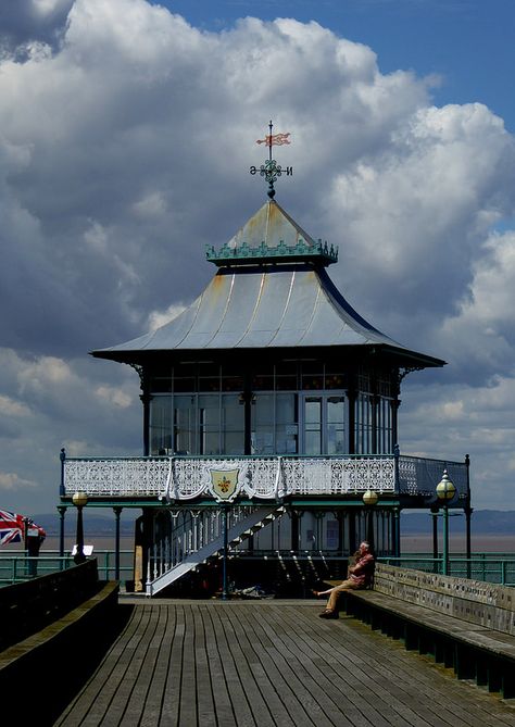 Pier Ideas, Clevedon Pier, Sims 4 Cottage, Cottage Vibes, Somerset England, Vanishing Point, Frat Boy, Building Structure, England Travel