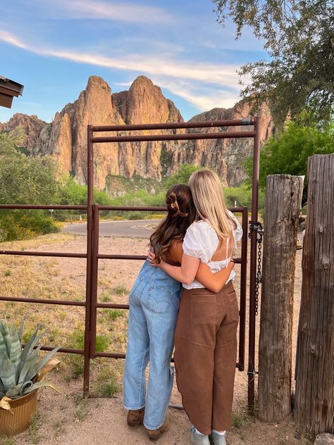 Arizona Horseback Riding, Friends Riding Horses, Az Aesthetic, Soft Cowgirl, Aesthetic Horse Riding, Arizona Lifestyle, Riding Aesthetic, Ranch Girl, Aesthetic Horse