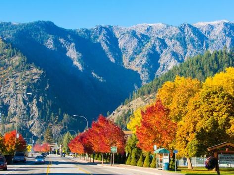 How to spend a perfect 48 hours in Leavenworth, WA this fall Fall In Washington, Lake Wenatchee, Food Unique, Start Of Fall, Leavenworth Washington, Long Weekend Trips, Washington State Travel, Long Weekend Getaways, Washington Travel