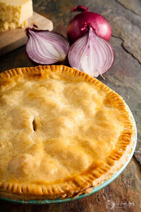 Cheese And Onion Pie, Savoury Bakes, Onion Pie, Uk Recipes, Pies Maker, Savory Pastry, Cheese Pies, Homemade Pastries, Veggie Delight