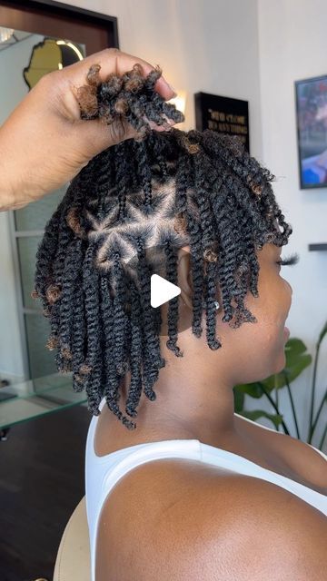 Two Strand Twist Hairstyles, Updo Braided Hairstyles, Braids And Twist, Hype Hair, Natural Hair Twist Out, Style My Hair, Two Strand Twists, Natural Twists, Two Strand Twist