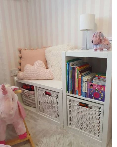 Kallax Reading Nook, Kids Book Storage Ideas, Kallax Bookcase, Kallax Kids Room, Bookcase Inspiration, Ikea Cubes, Classic Bookshelves, Bookcase Ideas, Kallax Shelving