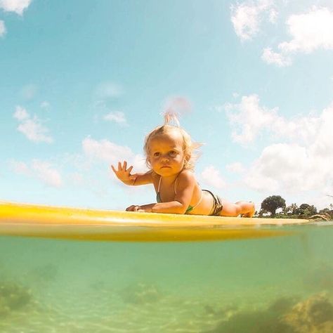 High-fives for sunny surf days ✋ 📷: Amber Mozo Surfing Kids, Surfer Kids, Surf Aesthetic, Water Surfing, Mama Bird, Hello Weekend, Kid Lifestyle, Surf Life, Future Lifestyle