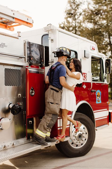 Firefighter engagement session / outfit inspiration for fire station engagement session / Christa B Photography Firefighter Couple Pictures, Firefighter Engagement Pictures, Firefighter Couple, Fireman Wedding, Firefighter Engagement, Fire Pictures, Firefighter Photography, Engagements Pictures, Firefighter Girlfriend