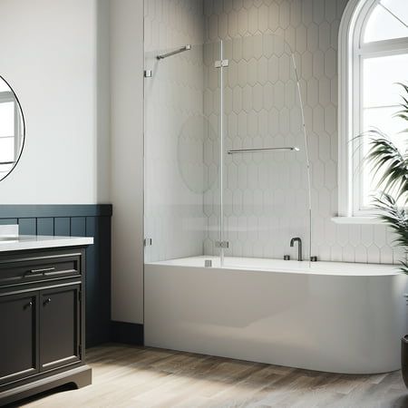 Bathtub with glass door