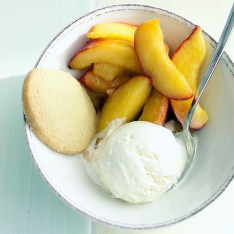 Serve these peaches with a scoop of vanilla ice cream and your favorite shortbread cookie. Sauteed Peaches, Peaches And Ice Cream, Caramelized Peaches, Fruit Desserts Easy, Fruit Dessert Recipes, Peach Recipe, Ice Cream Toppings, Vanilla Ice, Fruit Recipes