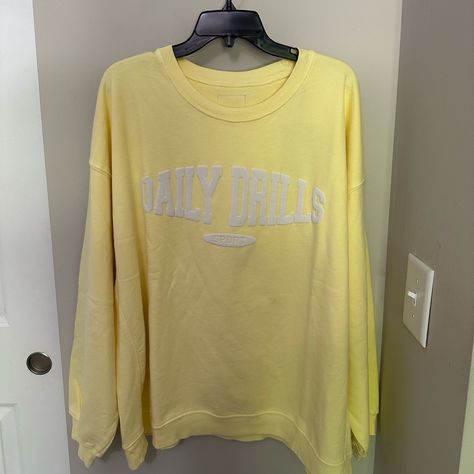 Daily Drills Crewneck In Lemonade Size M/L Never Worn Daily Drills, Bday List, Christmas 2024, Drills, Lemonade, Cute Outfits, Lounge, Sweatshirts Hoodie, Crew Neck