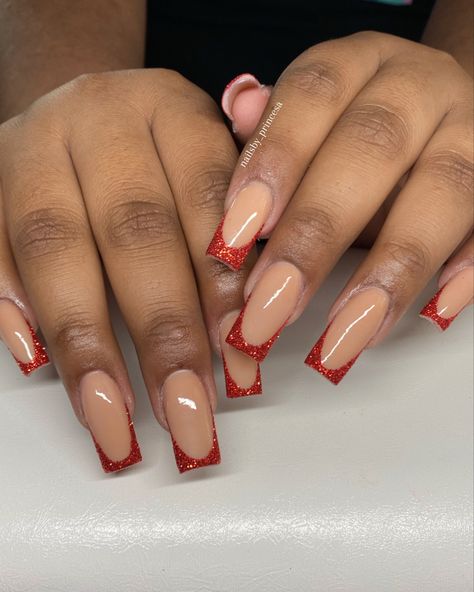 Glitter French Tips Christmas, Sparkling Red French Tip Nails, Red Nail Coffin Design, Trendy Nails Short Square Red, Red French Nails With Glitter, Red Xmas Nails Square, Sparkly Red Tip Nails, Red Glitter French Tip Nails Square, Red Birthday Nails Short