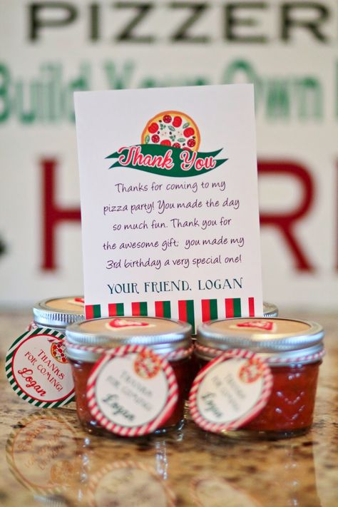 Pizza Favors Pizza Party Goody Bag Ideas, Pizza Party Favors Adults, Pizzeria Party, Table Canopy, Pizza Cupcake, Pizza Party Favors, Kids Pizza Party, Italian Flag Colors, Pizza Wedding