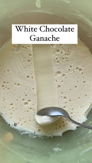 White Chocolate Ganache Recipe, Compound Chocolate, Choc Ganache, Molten Cake, Chocolate Ganache Filling, Chocolate Ganache Cake, White Chocolate Truffles, Ganache Cake, Ganache Recipe