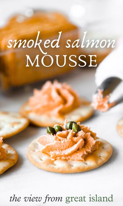 Salmon Mousse Salmon Mousse Recipe, Salmon Mousse Recipes, Pizza Seafood, Vegetables Pizza, Smoked Salmon Mousse, Salmon Appetizer Recipes, Salmon Dip Recipes, Seafood Salads, Salmon Mousse