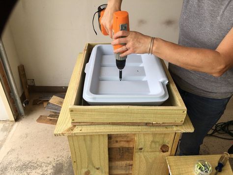 Turn an ugly cooler into the best accessory for your back patio Wood Cooler, Wooden Cooler, Diy Cooler, Cooler Stand, Patio Cooler, Rustic Kitchen Island, Rustic Diy, Rustic Furniture, Rustic Kitchen