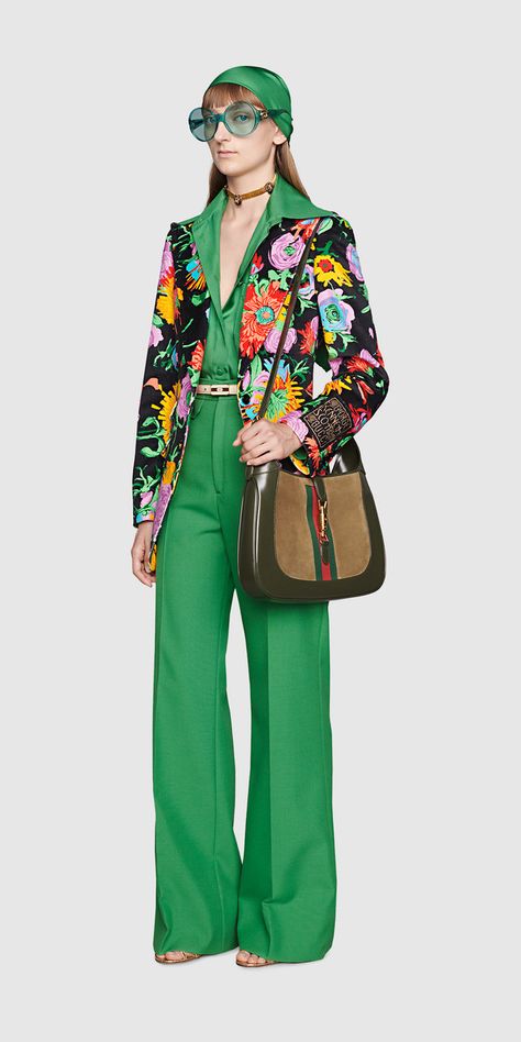 Gucci Outfits Women, Ken Scott, Gucci Runway, 70s Inspired Fashion, 70s Outfits, Gucci Fashion, High Fashion Street Style, Colorful Fashion, Italian Design