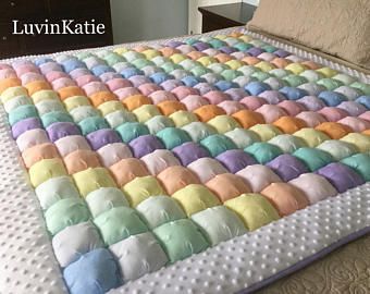 Puff Quilts, Biscuit Quilt, Puff Quilt Tutorial, Puffy Quilt, Bubble Blanket, Bubble Quilt, Big Block Quilts, Puff Quilt, Sewing Cushions