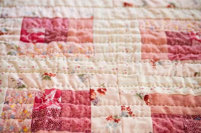 log cabin baby quilt Schoolhouse Quilt, White Oak Tree, Simple Quilts, Cottagecore Home, Modern Crib, String Quilt, Twin Quilt Size, Cabin Quilt, Log Cabin Quilts