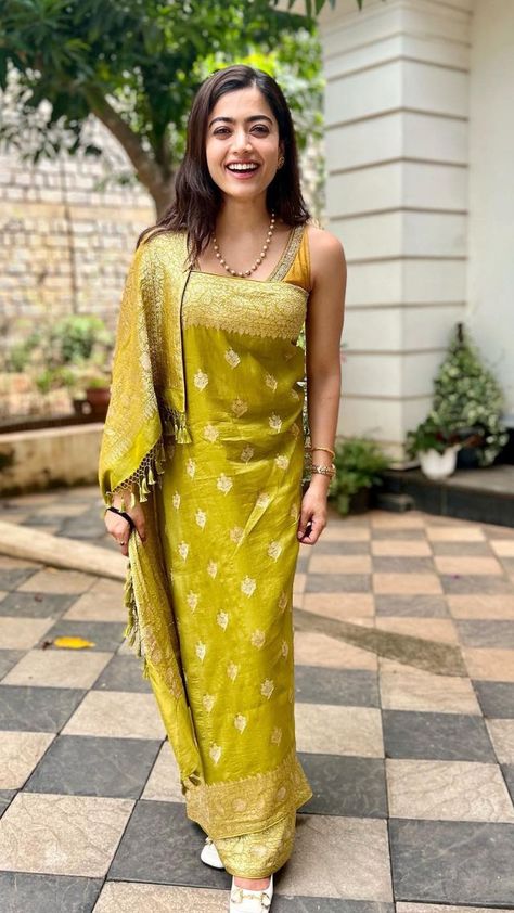 Rashmika In Saree, Coorgi Saree, Denim Bodycon Skirt, White Lehenga, Saree Draping Styles, Rashmika Mandanna, White Saree, Traditional Saree, Green Saree