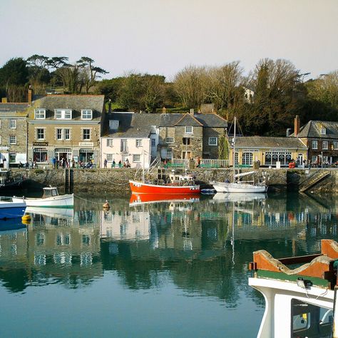 Padstow Cornwall, Website Gallery, Cornwall Coast, North Cornwall, Devon And Cornwall, Holiday Places, Cornwall England, Coastal Life, Fishing Villages