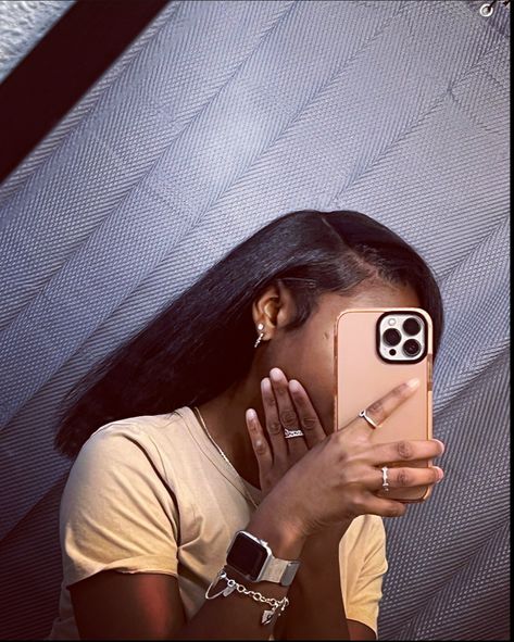 Barbie Hairstyle, Pretty Dark Skin, Natural Hair Bun Styles, Quick Natural Hair Styles, Protective Hairstyles Braids, Mirror Pics, Flat Iron Hair Styles, Quick Weave, Selfie Ideas