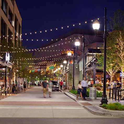 Coquitlam Centre redevelopment night time plaza Outdoor Plaza Public Spaces, Food Street Design, Landscape Plaza, Night Architecture, Streetscape Design, Landscape And Urbanism Architecture, Plaza Design, Urban Design Graphics, Shop Street