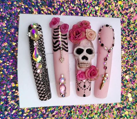 Navidad Nails, Pedi Nails, Uñas Ideas, Skull Nails, Luxury Flower Bouquets, Sculpted Nails, Super Cute Nails, 3d Skull, Inspired Nails