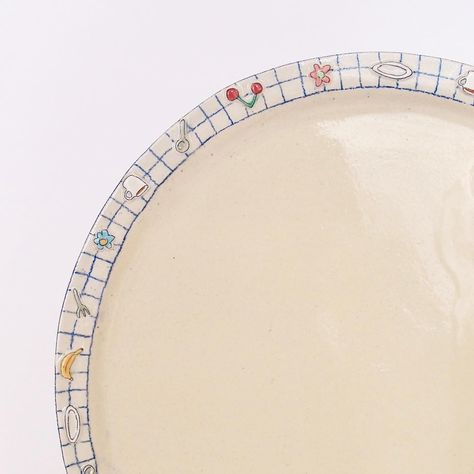 Serving plate 32 cm #pottery #ceramics #cermica #kuchenplatte #kuchen #cake #plate #servingplate Pottery Idea, Plate Ceramic, Cerámica Ideas, Ceramics Ideas, Pottery Ceramics, Ceramics Ideas Pottery, Oval Platter, Serving Plate, Cake Plate