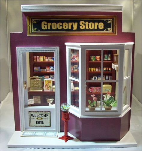 Bloxburg Mini Grocery Store, Bloxburg Grocery Store, Miniature General Store, Miniature Store, Opening Fairy Doors, Bike Food, Fondant Art, Cardboard Dollhouse, Room Box Miniatures