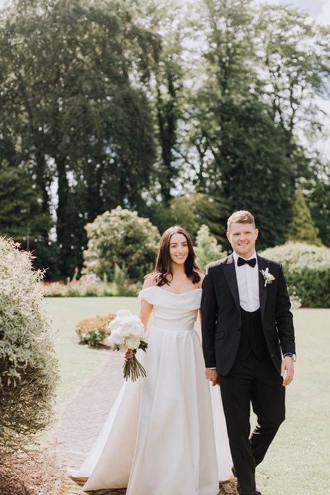 Halfpenny London, London Town Hall Wedding, Lady Kitty Spencer Wedding Dress, London City Wedding Photography, Llechwen Hall Wedding, London Bride, London Wedding, Timeless Wedding, Bridal Designs