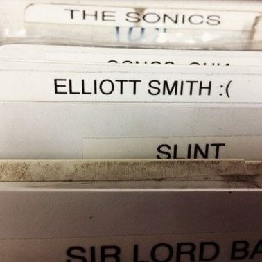 Elliot Smith, Elliott Smith, Gonna Love You, Inspiring Images, Music People, Junk Drawer, Life Is Strange, Funny Pics, Music Stuff