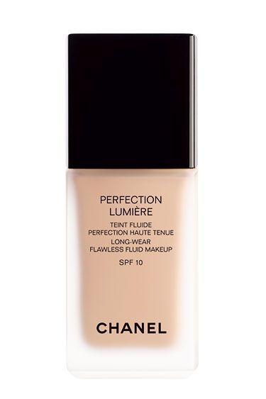 The Secrets To Gorgeous, Glowing Skin:  Step 2: Dot or Brush on Foundation  Chanel Perfection Lumière Long-Wear Flawless Fluid Sunscreen Makeup chanel.com. Maquillage Pin Up, Koleksi Makeup, Chanel Cosmetics, Alat Makeup, Makeup Artist Tips, Basic Makeup, Makeup Aesthetic, Elf Makeup, Chanel Makeup