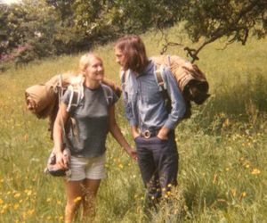 couple, hippie, and nature Bild Mode Hippie, 70s Aesthetic, Hippie Life, The Love Club, The Grass, Future Life, Hopeless Romantic, Van Life, The Great Outdoors