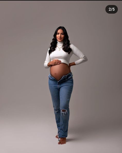 Maternity Photoshoot In Jeans, 30 Weeks Pregnant Photos, Blue Jeans Maternity Shoot, Maternity Photo Shoot Studio, Simple Studio Maternity Photos, Maternity Poses Studio, Maternity Jeans Photoshoot, Jean Maternity Shoot, Maternity Pictures Studio