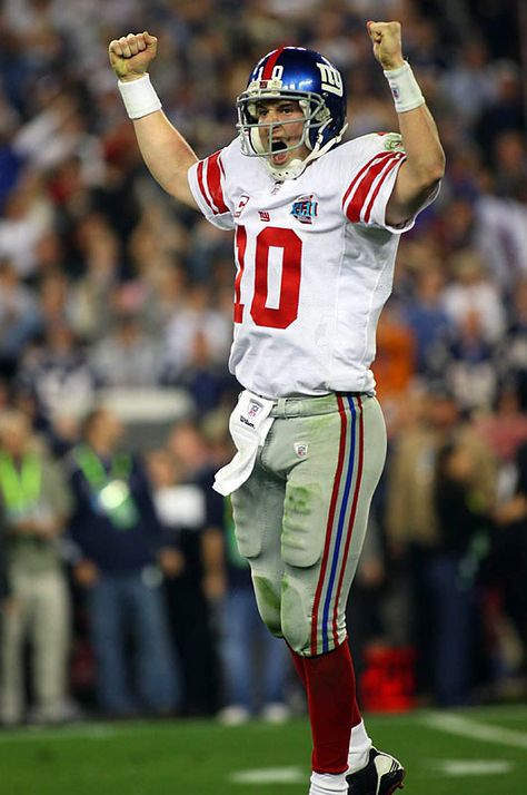 Eli Manning Super Bowl, Pop Warner Football, Ny Giants Football, Nfl Football Pictures, New York Football, New York Giants Football, Eli Manning, Giants Football, Go Big Blue